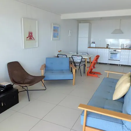 Plage De La Corniche, 71 M², 2 Chambres, Terrasse 35 M² *